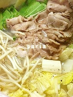 黒コショウの効いた塩レモン鍋♪-レシピのメイン写真