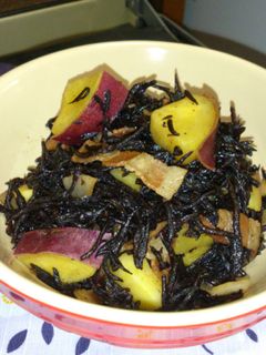 さつまいもとひじきの煮物-レシピのメイン写真