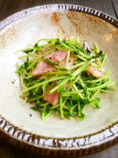 豆苗のベーコン炒め♪-レシピのメイン写真