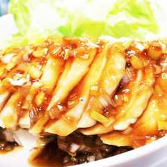 รูปของ 簡単！絶品！柔らか鶏胸肉の甘酢あんかけ♡