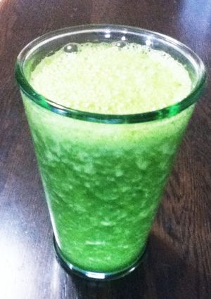 簡単 春菊とミカンのグリーンスムージー-レシピのメイン写真