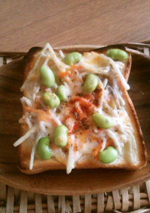 ごぼうサラダと黒豆の和トースト-レシピのメイン写真