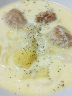 家族みんな大好き☆肉団子ミルクスープ-レシピのメイン写真