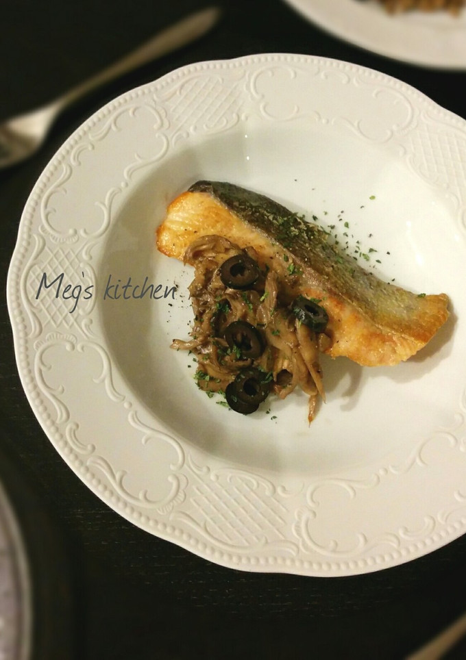 秋鮭のｿﾃｰ＊*舞茸ｿｰｽ添え-レシピのメイン写真