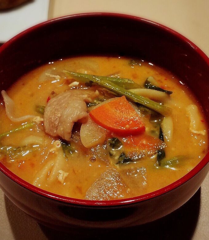 鯖の味噌煮うどん【PメイドインアビスMR 】すぐに遊べる送料無料転倒板付き Big eater] 20 servings of hot miso stewed udon in a clay pot! A