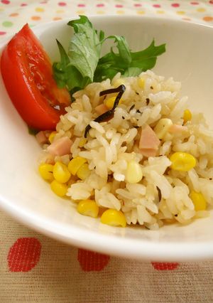 オリーブオイルが香る☆コーンの混ぜご飯-レシピのメイン写真