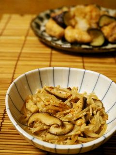 後一品に☆えのきと椎茸の麺つゆ炒め-レシピのメイン写真
