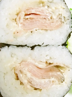 クリームチーズとパストラミハムのおにぎり-レシピのメイン写真
