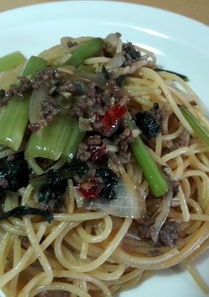 ひき肉と小松菜の醤油ペペロンチーノ-レシピのメイン写真