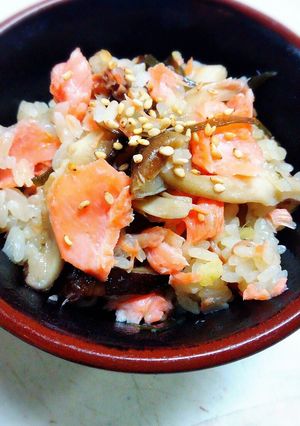 ＊旨味＊鮭ときのこの炊き込みご飯-レシピのメイン写真