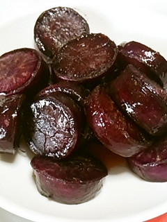 秋にウレシイ♪紫芋で大学芋-レシピのメイン写真