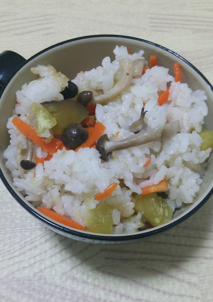 さつまいもとしめじの炊き込みご飯-レシピのメイン写真