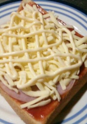 ピザトースト-レシピのメイン写真