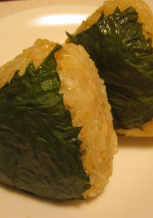 しらすおにぎりfeat.大葉にんにく醤油-レシピのメイン写真