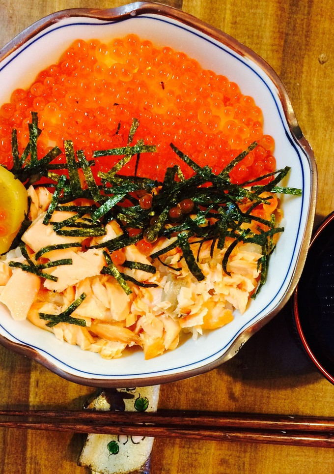 秋鮭と自家製いくらのしょうゆ漬け親子丼◎-レシピのメイン写真