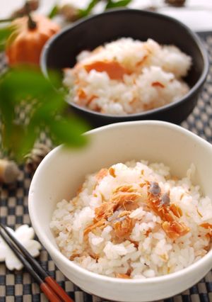簡単＊鮭ごはん〜新米でおかわり-レシピのメイン写真