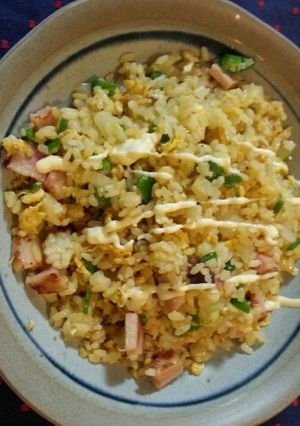 夜食に作った☆シンプルチャーハン-レシピのメイン写真