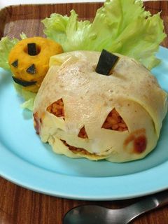 ハロウィンに♪完熟トマトソースオムライス-レシピのメイン写真