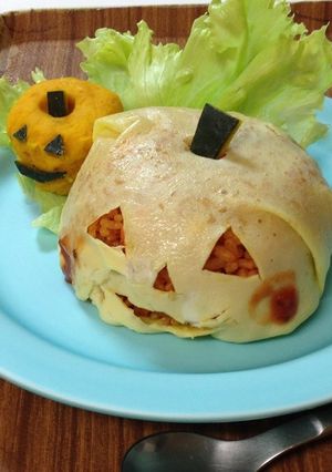 ハロウィンに♪完熟トマトソースオムライス-レシピのメイン写真