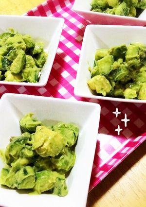 アボカドとキュウリのサラダ-レシピのメイン写真
