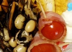 お弁当に♫プチトマトのベーコン巻き-レシピのメイン写真