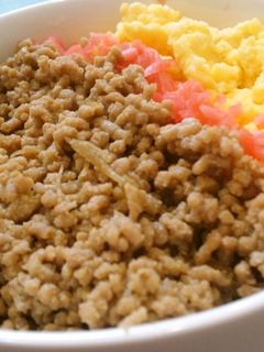 お手ごろ価格な豚挽肉そぼろ丼-レシピのメイン写真
