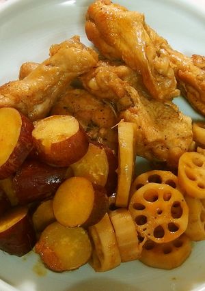 サツマイモがおいしい♡手羽元の韓国風煮込-レシピのメイン写真