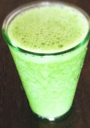 ターサイとミカンのグリーンスムージー-レシピのメイン写真