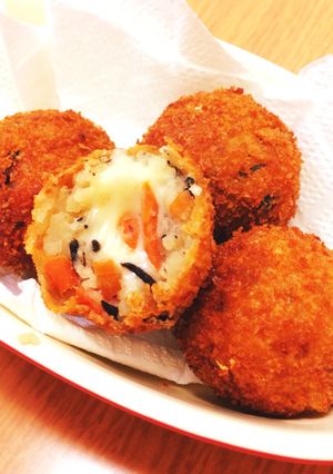 余ったひじき煮でチーズコロッケ♪-レシピのメイン写真
