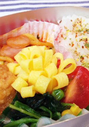 お弁当に♪失敗しないお花の卵焼き-レシピのメイン写真