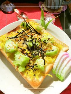 刻み沢庵とブロッコリー茎の和トースト-レシピのメイン写真