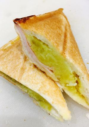 ハムチーズ☆さつマッシュのHotサンド-レシピのメイン写真