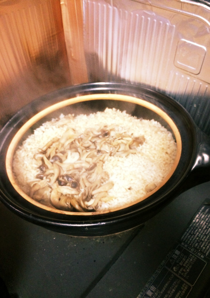 【男料理／保存用】土鍋で炊く！舞茸ごはん-レシピのメイン写真