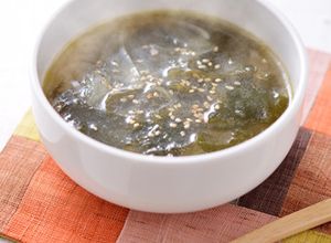 ダシダで簡単コク旨！韓国風わかめスープ-レシピのメイン写真