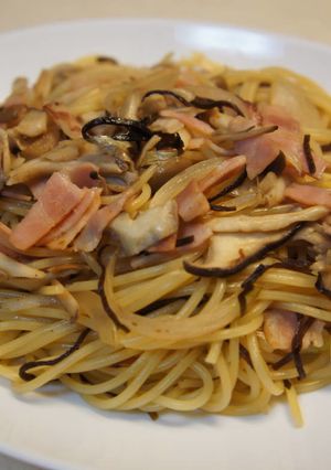 3種のきのこ・ベーコン・塩昆布のパスタ-レシピのメイン写真