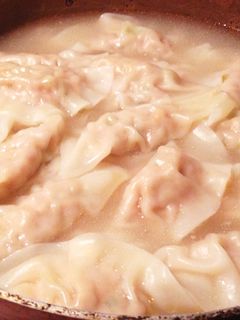スープもおいしい!水餃子スープ-レシピのメイン写真