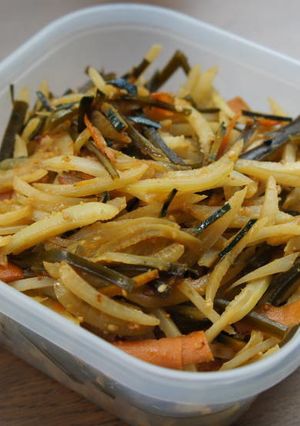 野菜の皮・出がらし昆布のキンピラ-レシピのメイン写真