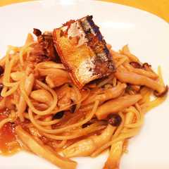 รูปของ 骨まで食べれる秋刀魚のパスタ
