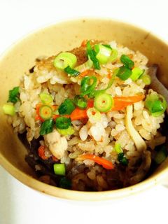 簡単!ツナ缶で炊き込みご飯-レシピのメイン写真