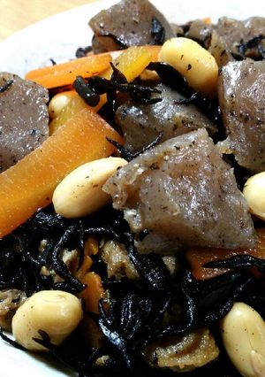 簡単♪美味しぃ～ひじき煮♥-レシピのメイン写真