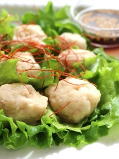 鶏肉とえのきのふわふわレタスシューマイ-レシピのメイン写真