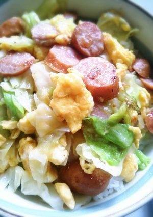 キャベツとウインナーと卵のとろり丼-レシピのメイン写真