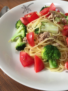 ブロッコリーとツナとトマトの簡単パスタ-レシピのメイン写真