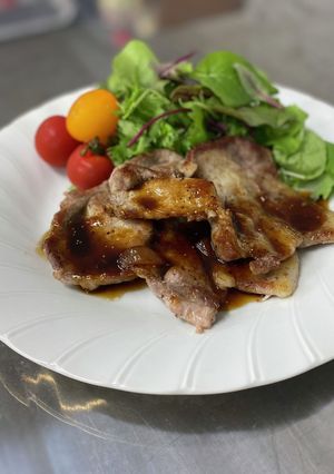 ポークソテー・いちじくジャムソース添え-レシピのメイン写真