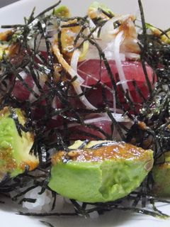 栄養満点でお手軽☆アボカドと鮪と山芋丼-レシピのメイン写真