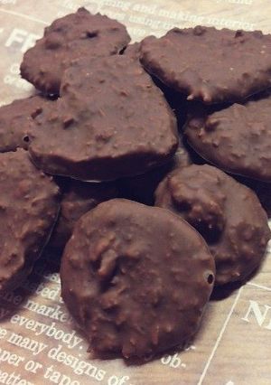 バレンタインに♡パン粉でクランチチョコ♡-レシピのメイン写真