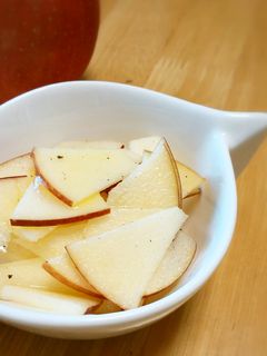 リンゴだけ☆シンプルサラダ-レシピのメイン写真
