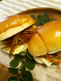 サンドイッチ!きんぴら牛蒡×チーズ♪-レシピのメイン写真