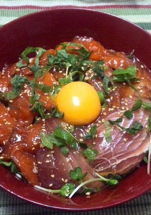 パパが喜ぶ☆マグロとサーモンのユッケ丼-レシピのメイン写真