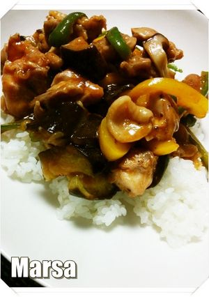 鶏モモ肉と彩り野菜のオイケチャップ丼-レシピのメイン写真